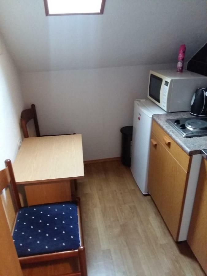 Rooms Mostanje Карловаць Екстер'єр фото