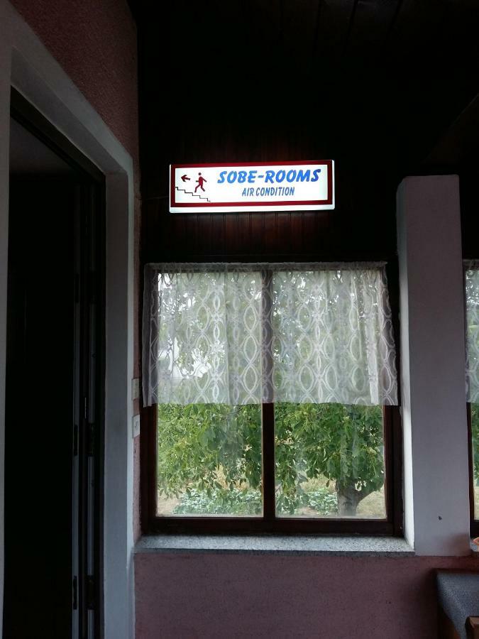 Rooms Mostanje Карловаць Екстер'єр фото