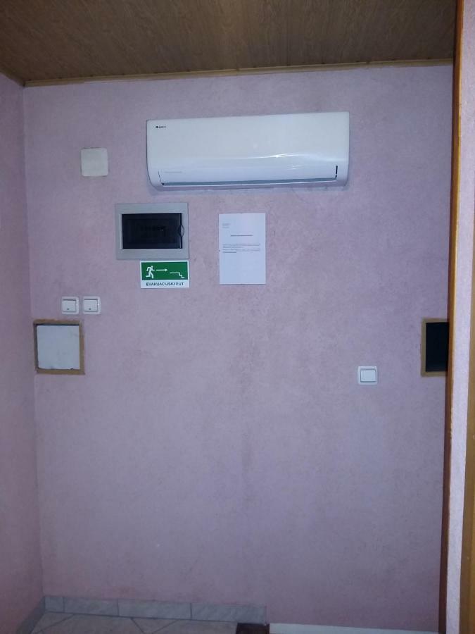 Rooms Mostanje Карловаць Екстер'єр фото