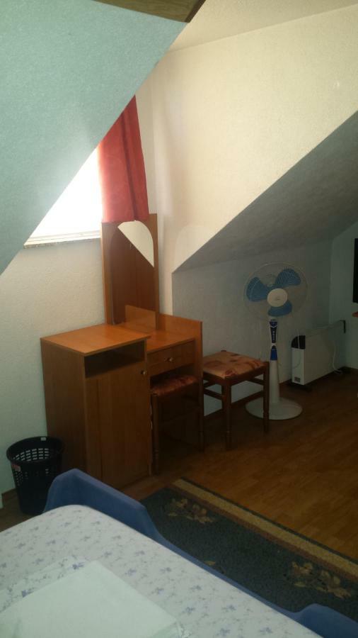 Rooms Mostanje Карловаць Екстер'єр фото